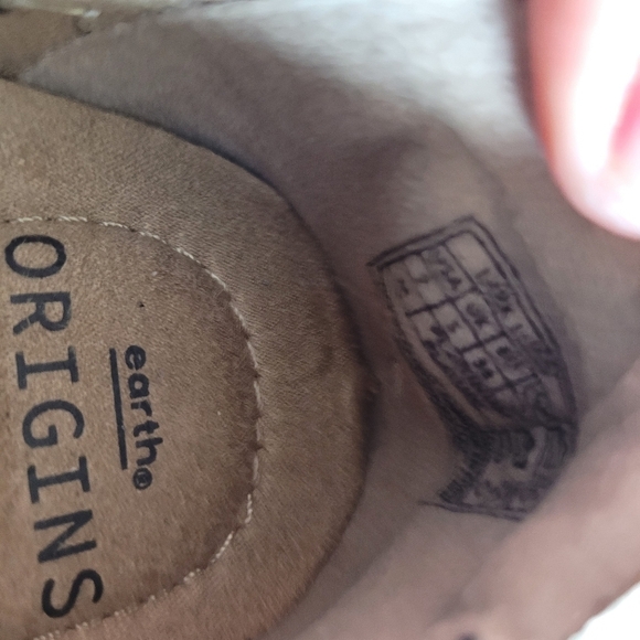 Earth Origins Lark Lizzy Slip-On - Picture 7 of 7